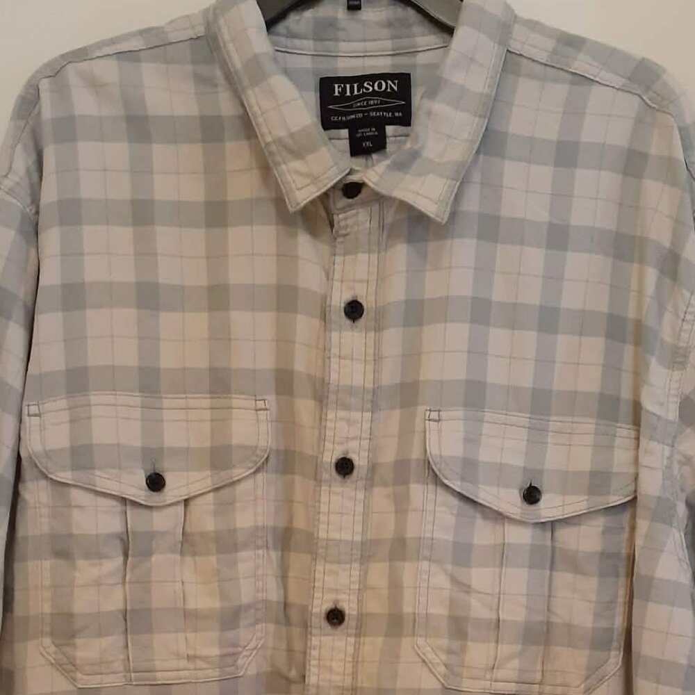 Filson Men's Lightweight Alaskan Guide Flannel Shirt - Picture 4 of 12